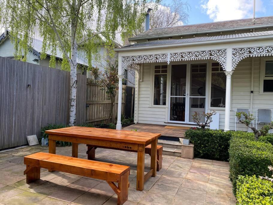 Camberwell's Lyrical Vintage Abode Holiday home *