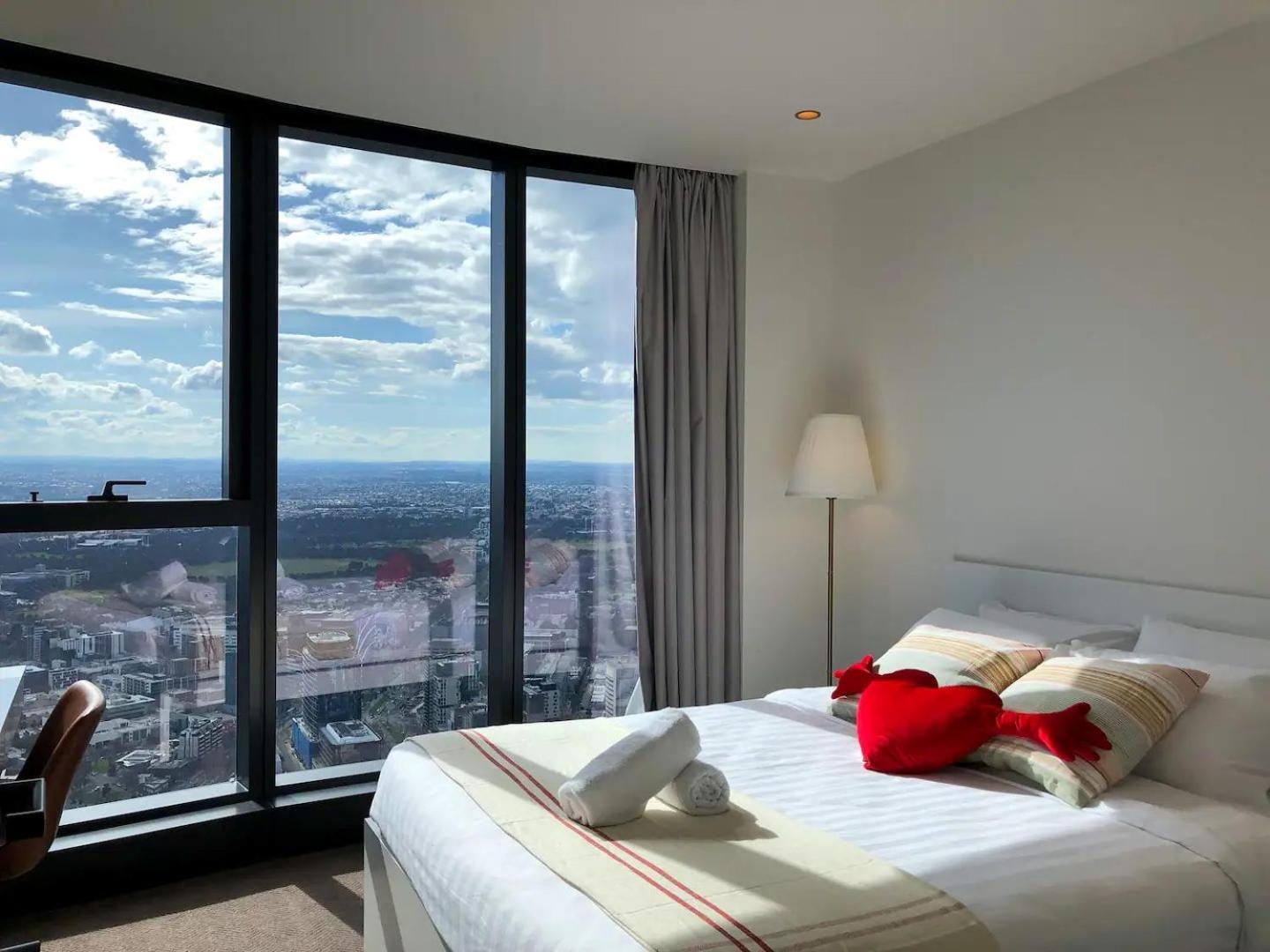 Lvl 76 Skyline Modern Luxury 3 Bedroom In Cbd Apartment *
