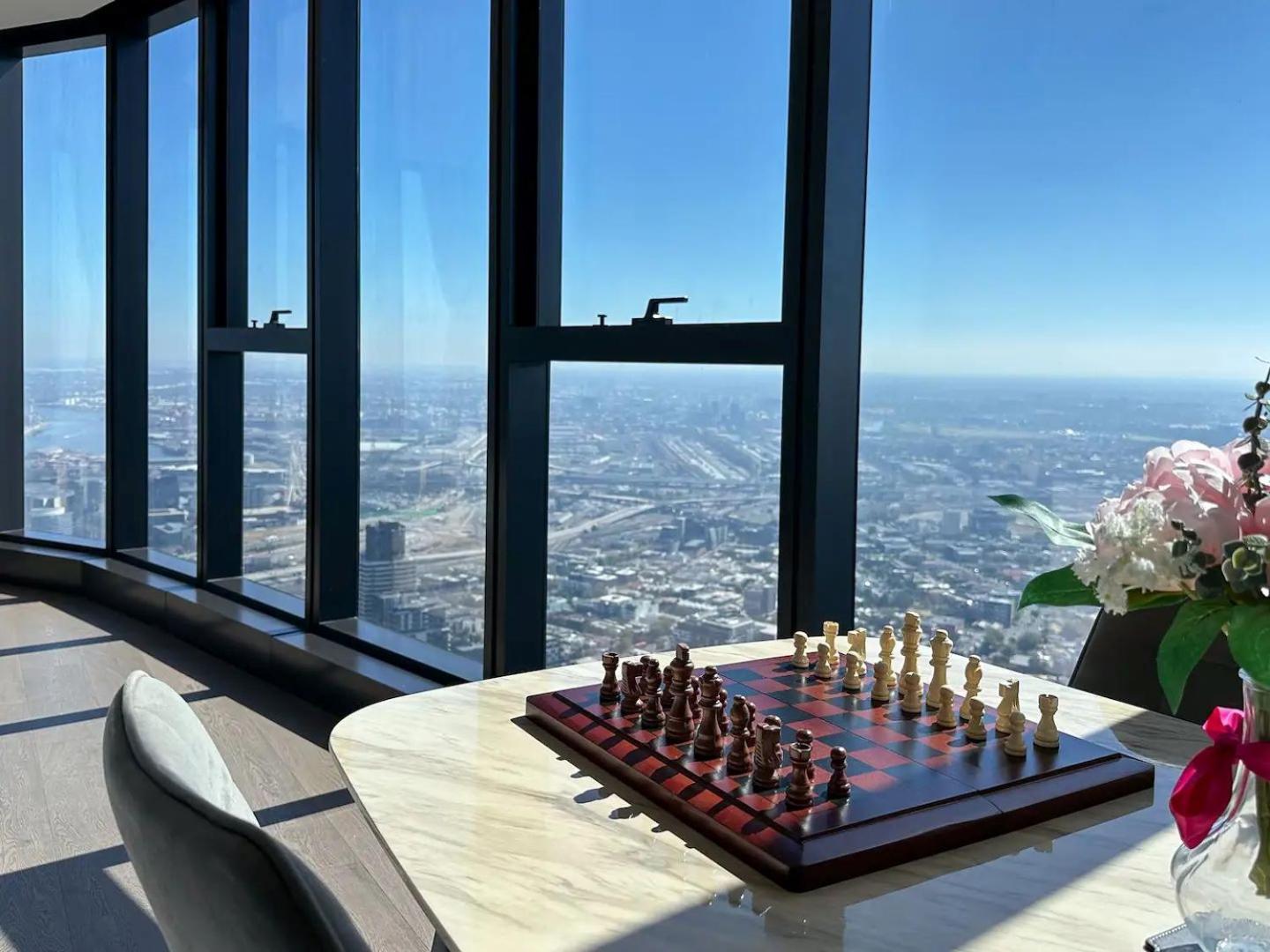 Apartment Lvl 76 Skyline Modern Luxury 3 Bedroom In Cbd