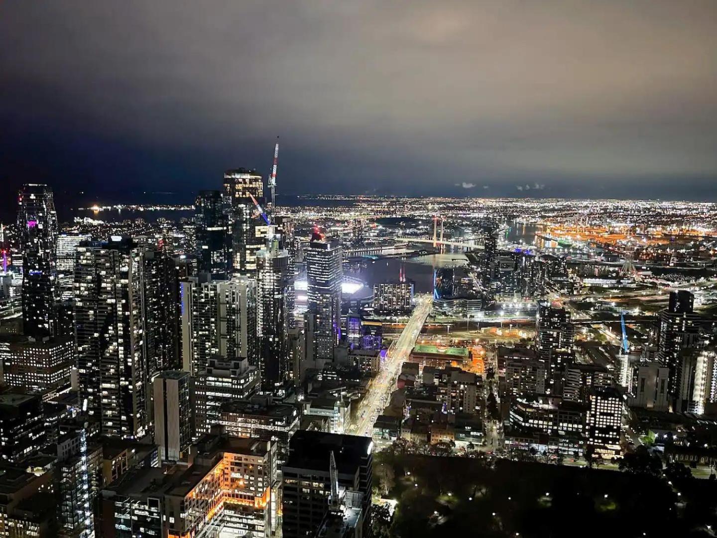 Lvl 76 Skyline Modern Luxury 3 Bedroom In Cbd *