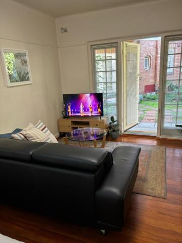 Regents Gate 53 Apartment