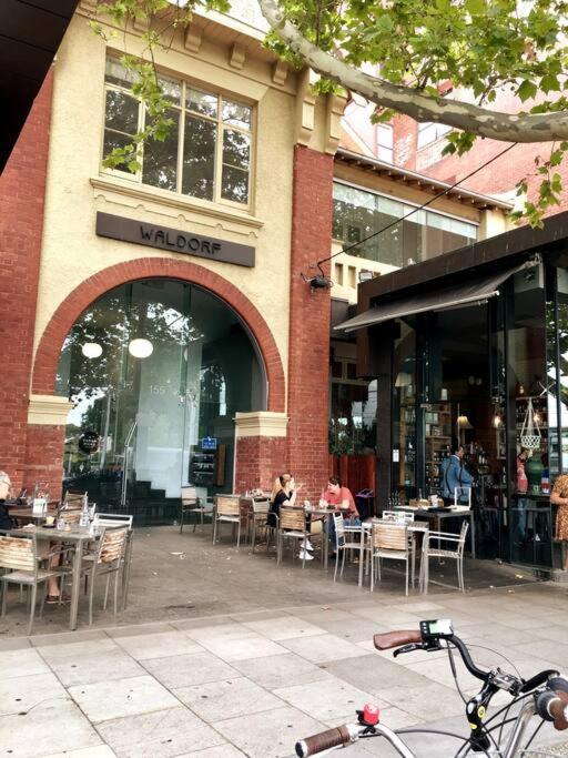 St Kilda - Have It All! Lake, Bay, City, Stadiums,museums,music,culture! *