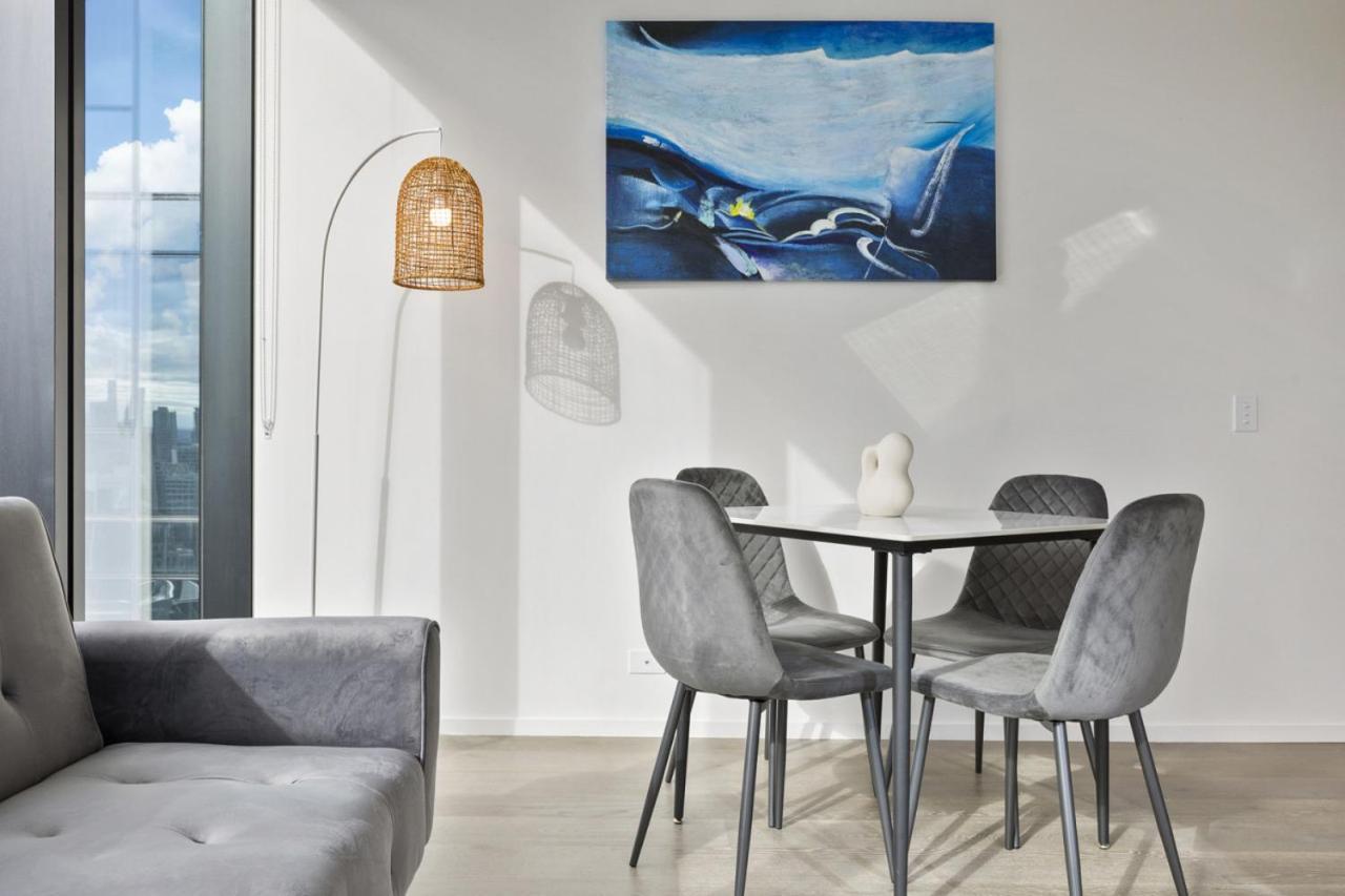 Rare Southbank Gem - 2 Bedroom Apartment *