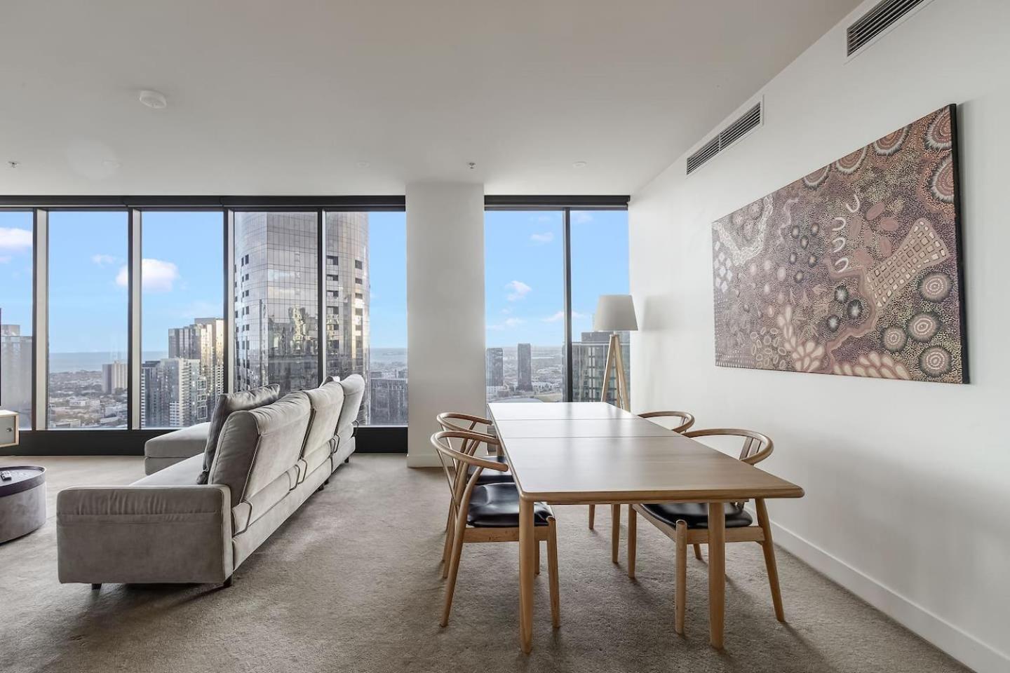 'the Queensbridge' Modern Minimalist In The Sky Apartment Melbourne
