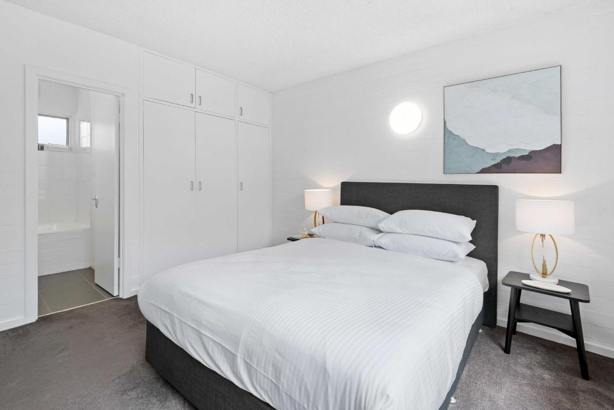 Gorgeous 1-bed Near Uni *