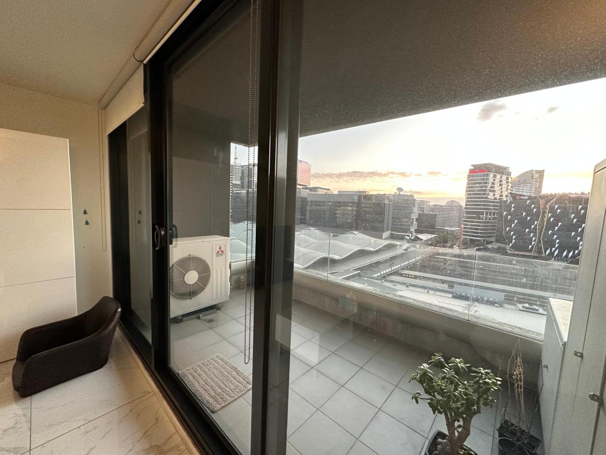 With Great Skyline Views, 1 Bed 1 Sofa-bed, 1 Bath Apartment