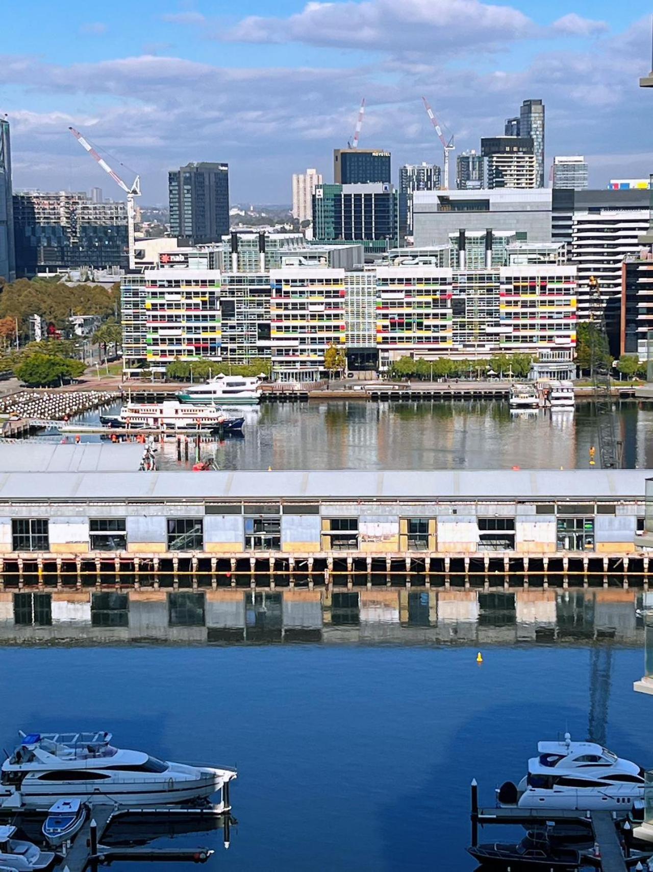 Luxury Docklands Loft 2b1b River View & Free Parking *