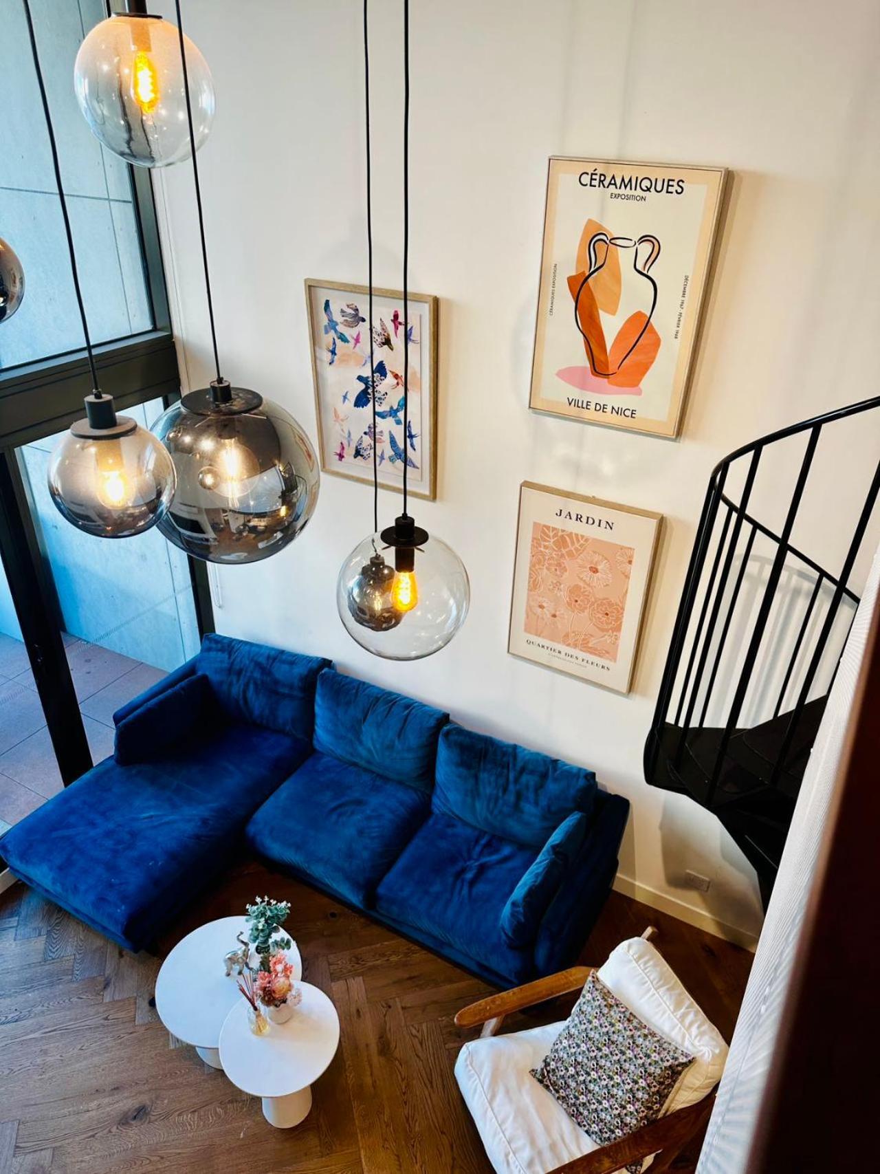 Luxury Docklands Loft 2b1b River View & Free Parking Apartment *