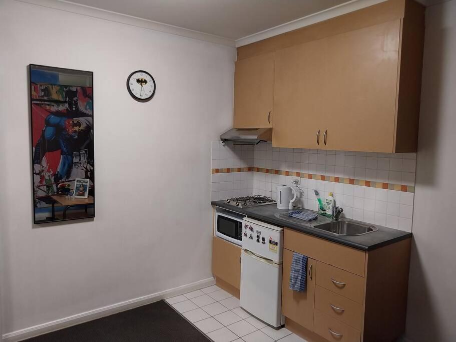 Superman Cbd Apartment