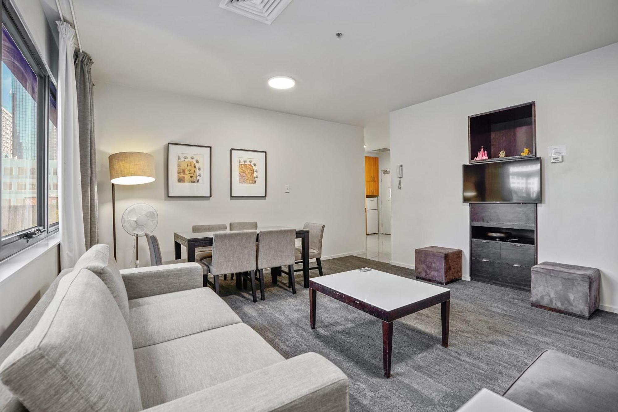 Holiday In The Heart Of Cbd Apartment *