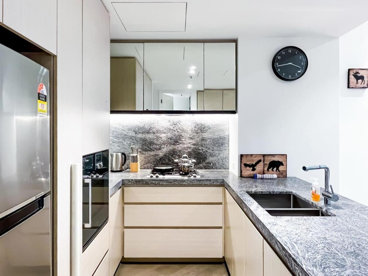 Pride Fawkner Bay-view Apartment
