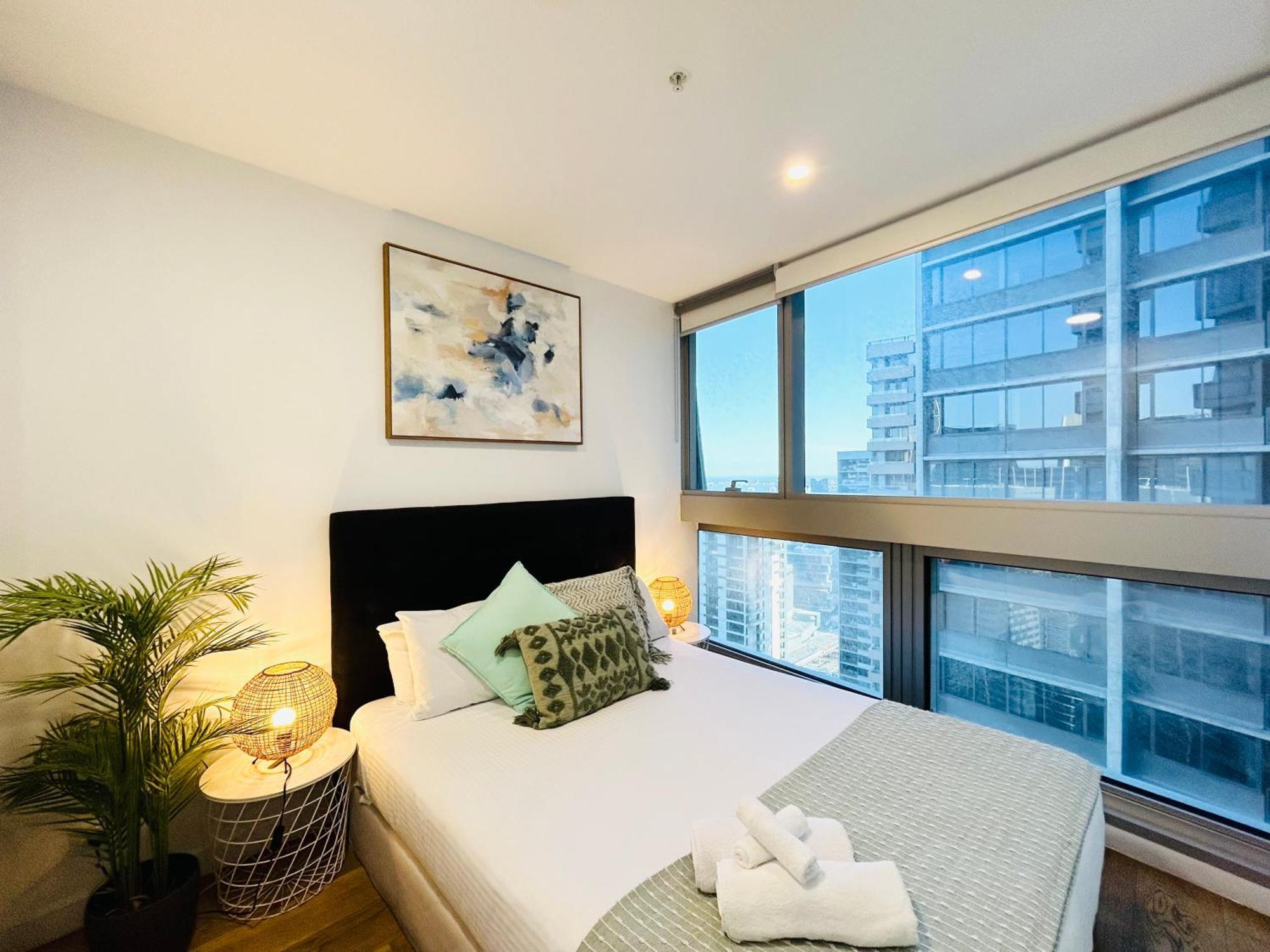 The Escape In Southern Cross Station Apartment *