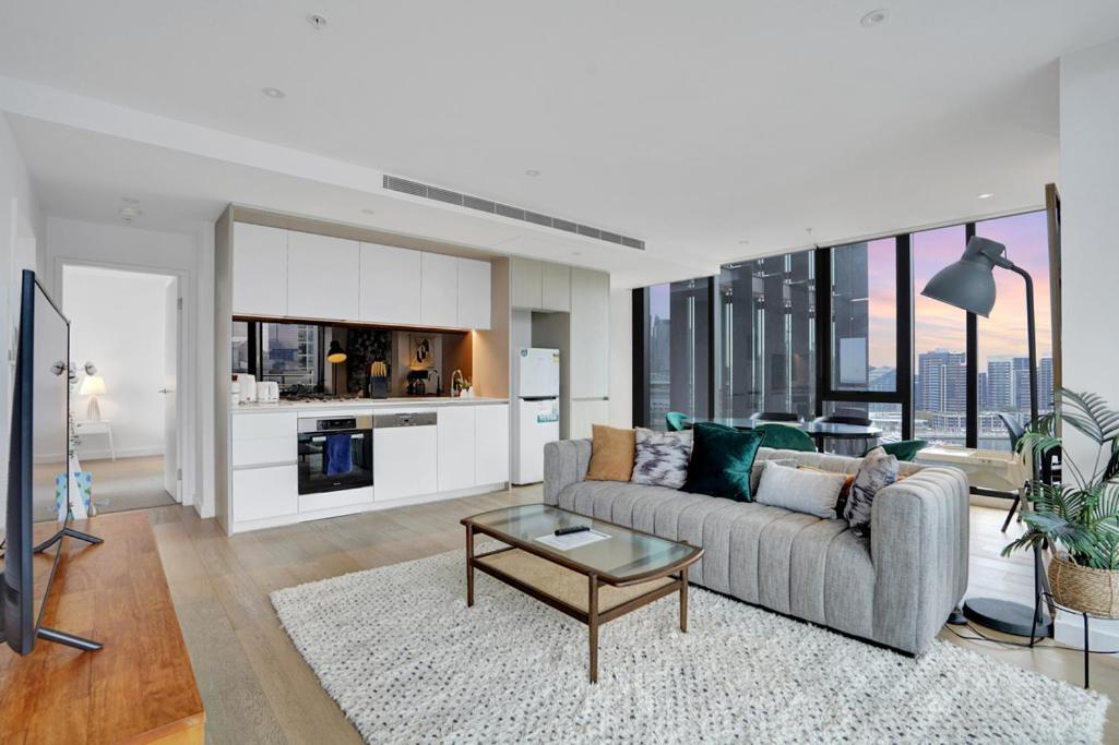 Waterfront 3bed2b2c With 50 Sqm Expansive Balcony Apartment