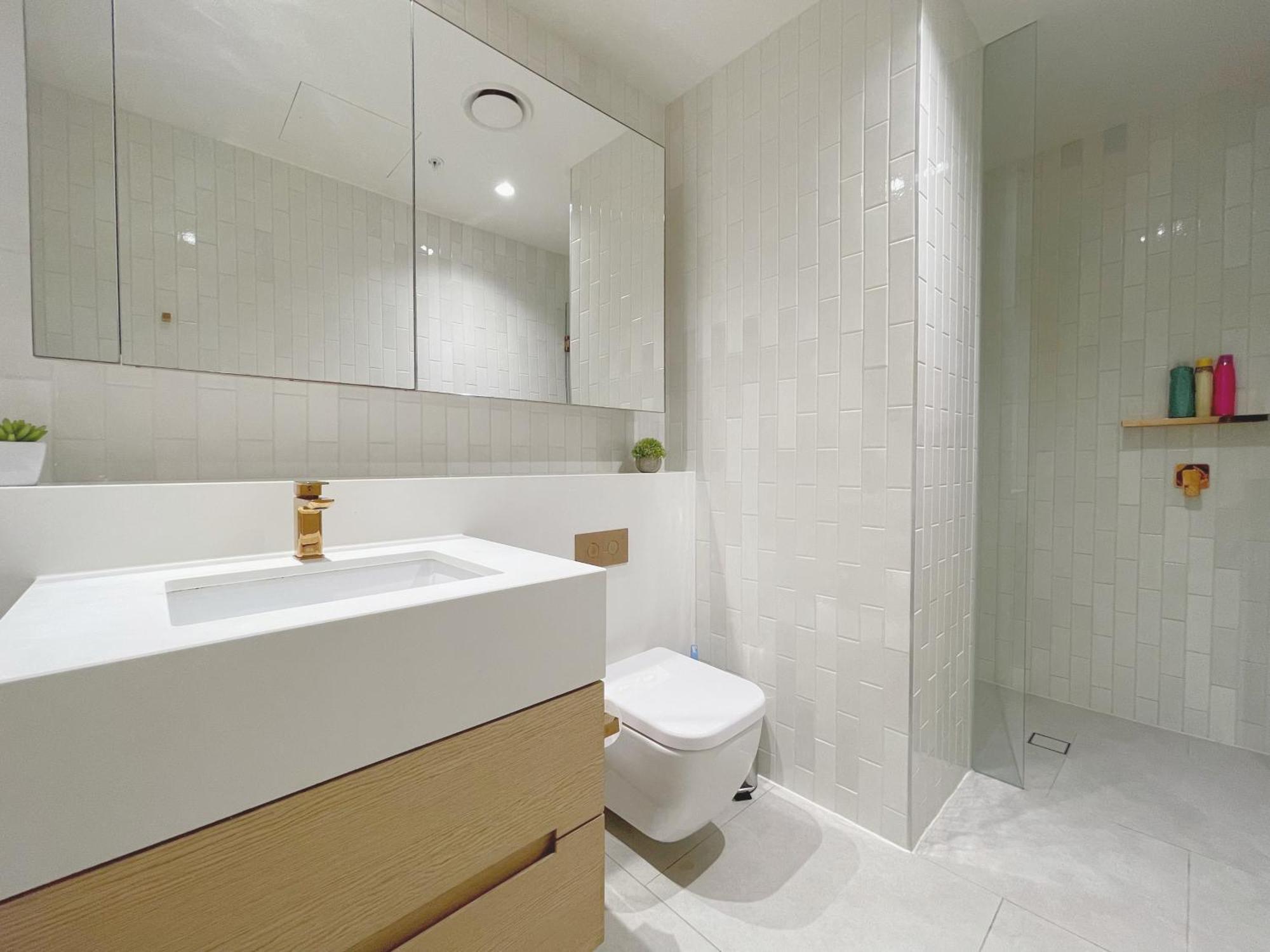 Collins House 2b By Goodlive Apartment *