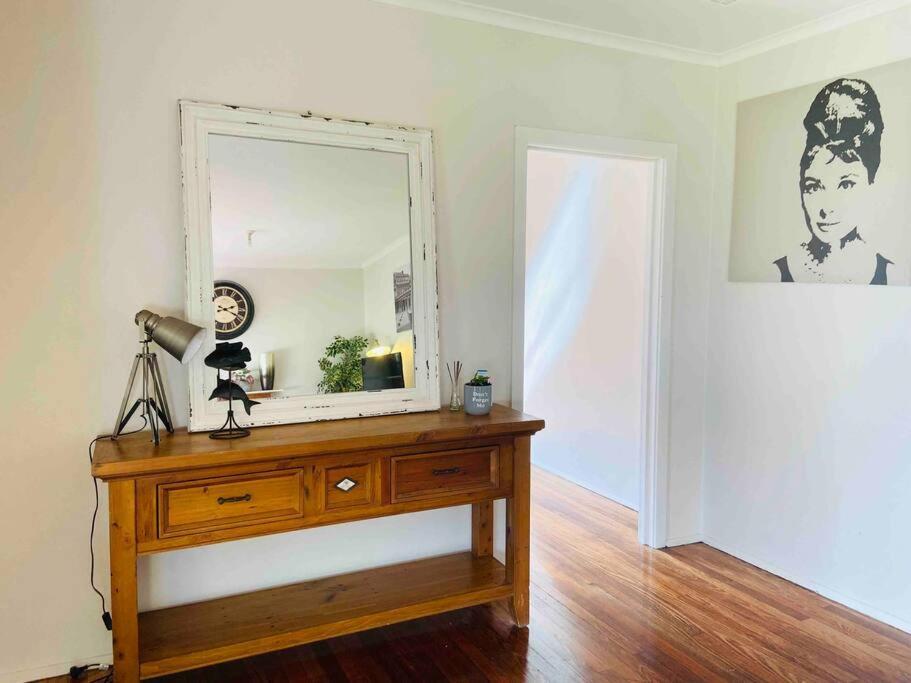 D122 Lovely London Holiday home *