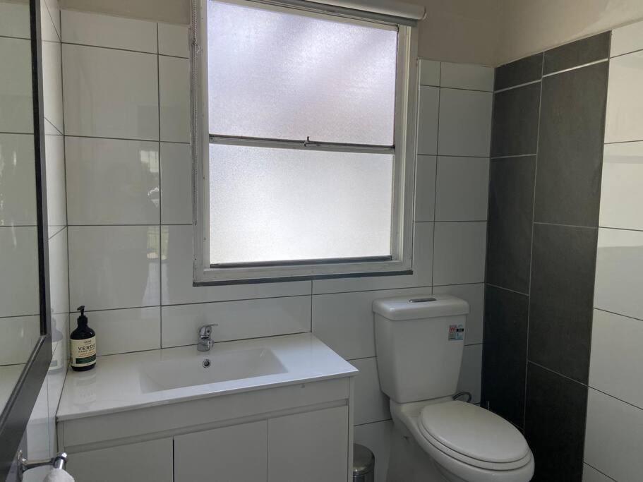 D122 Lovely London Holiday home *