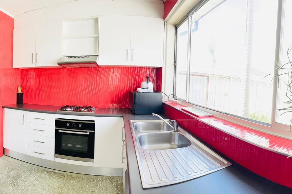 D122 Lovely London Holiday home