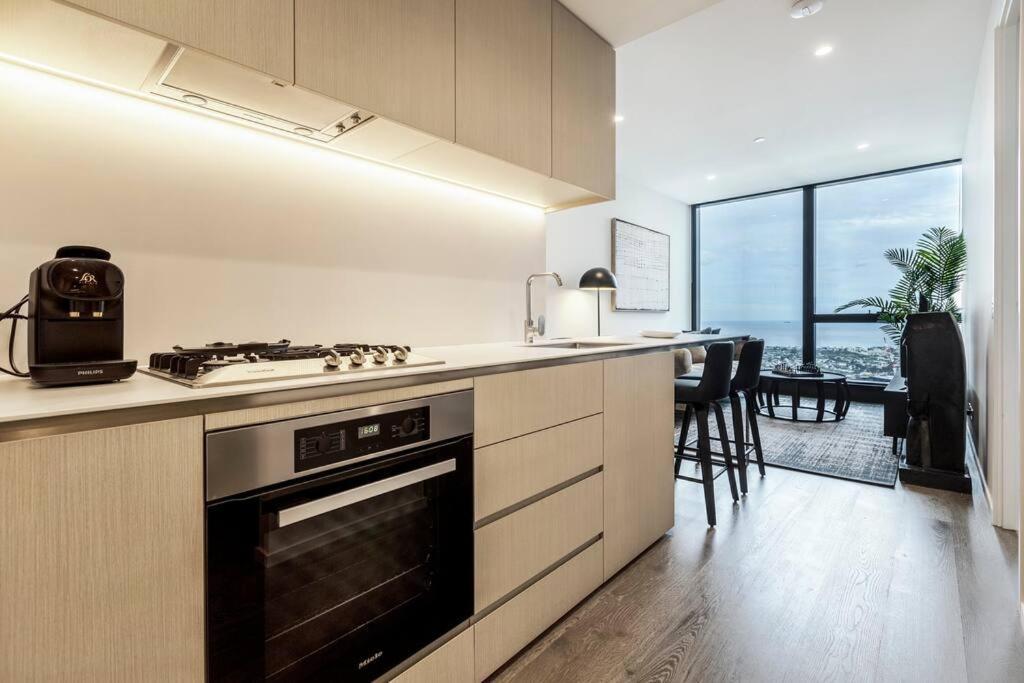 Apartment Australia 108 Skyhigh Luxury With Sweeping Views