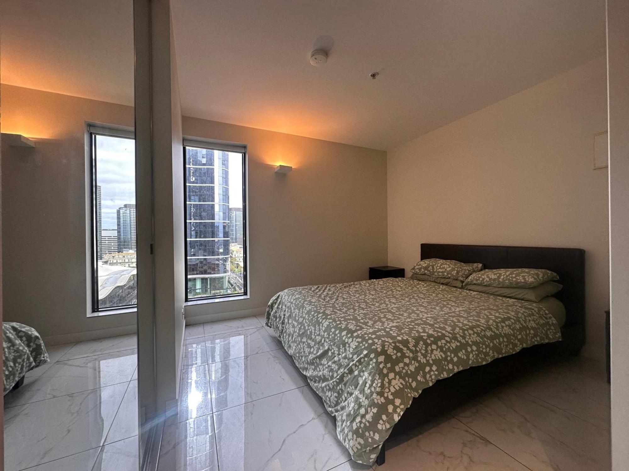 With Great Skyline Views, 1 Bed 1 Sofa-bed, 1 Bath