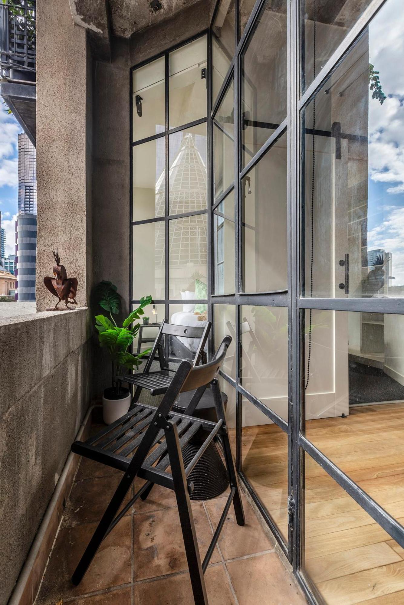 Vaquay Warehouse 33 In Cbd Melbourne