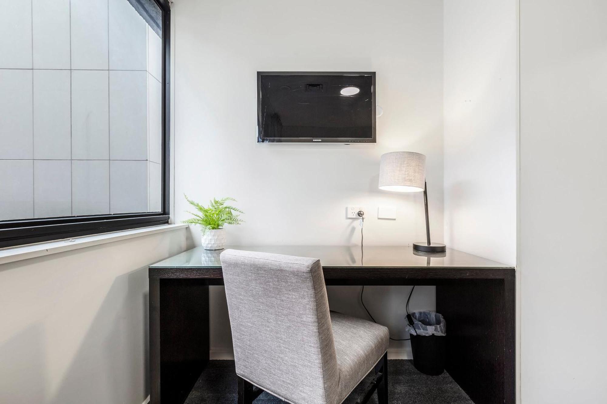 Vaquay Allure In Cbd * Melbourne