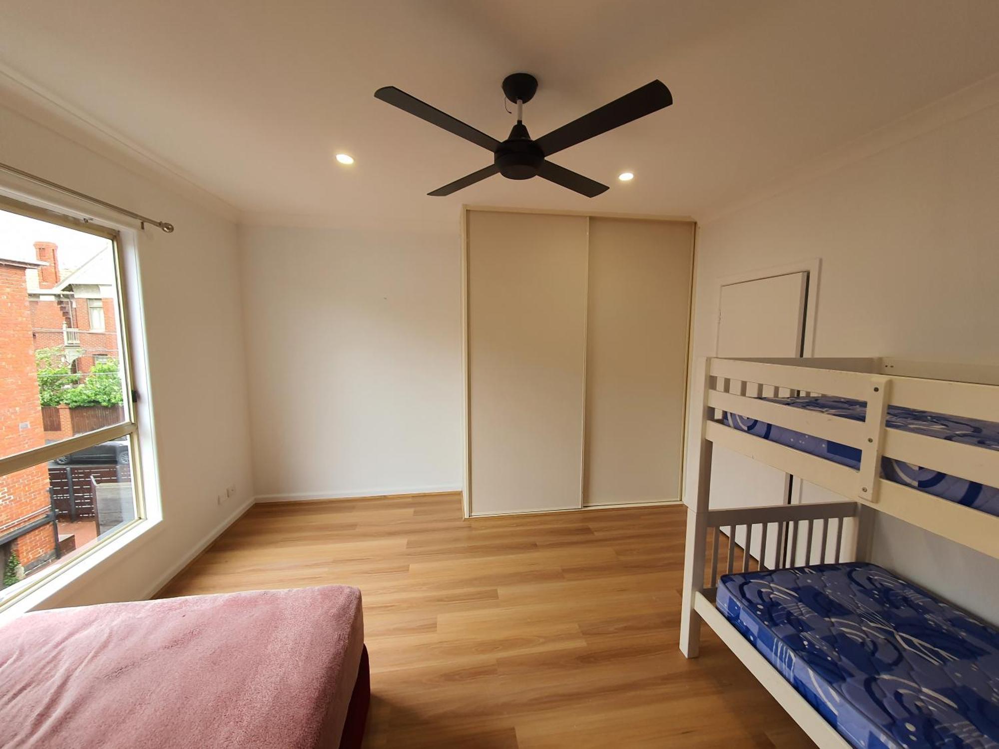 Luxury Townhouse Unit St Kilda Melbourne