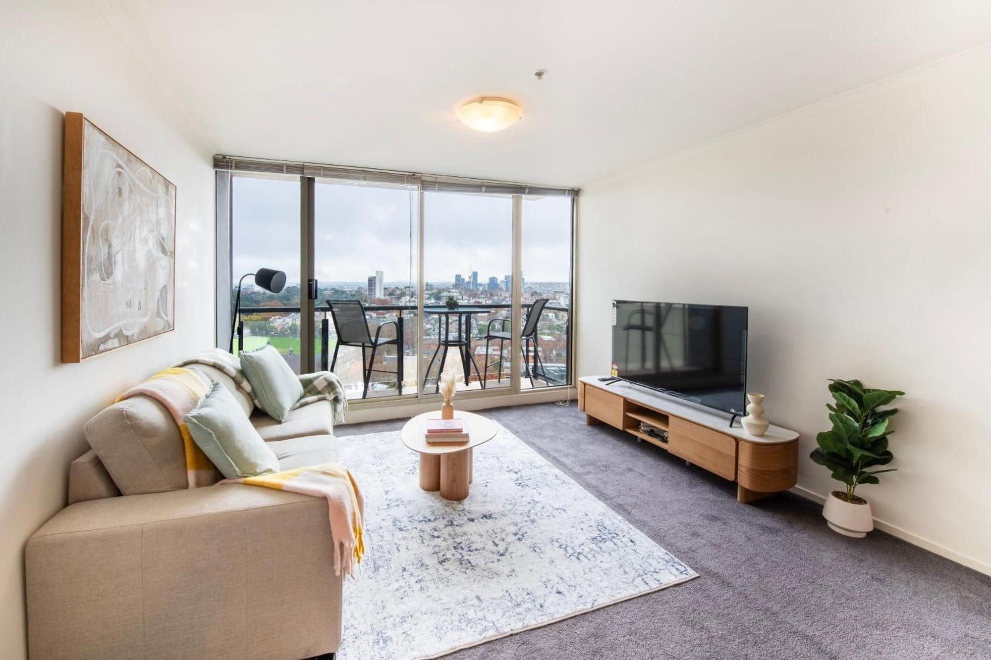 Apartment Cosy Gem; Tennis Court & Parking On St Kilda Rd *