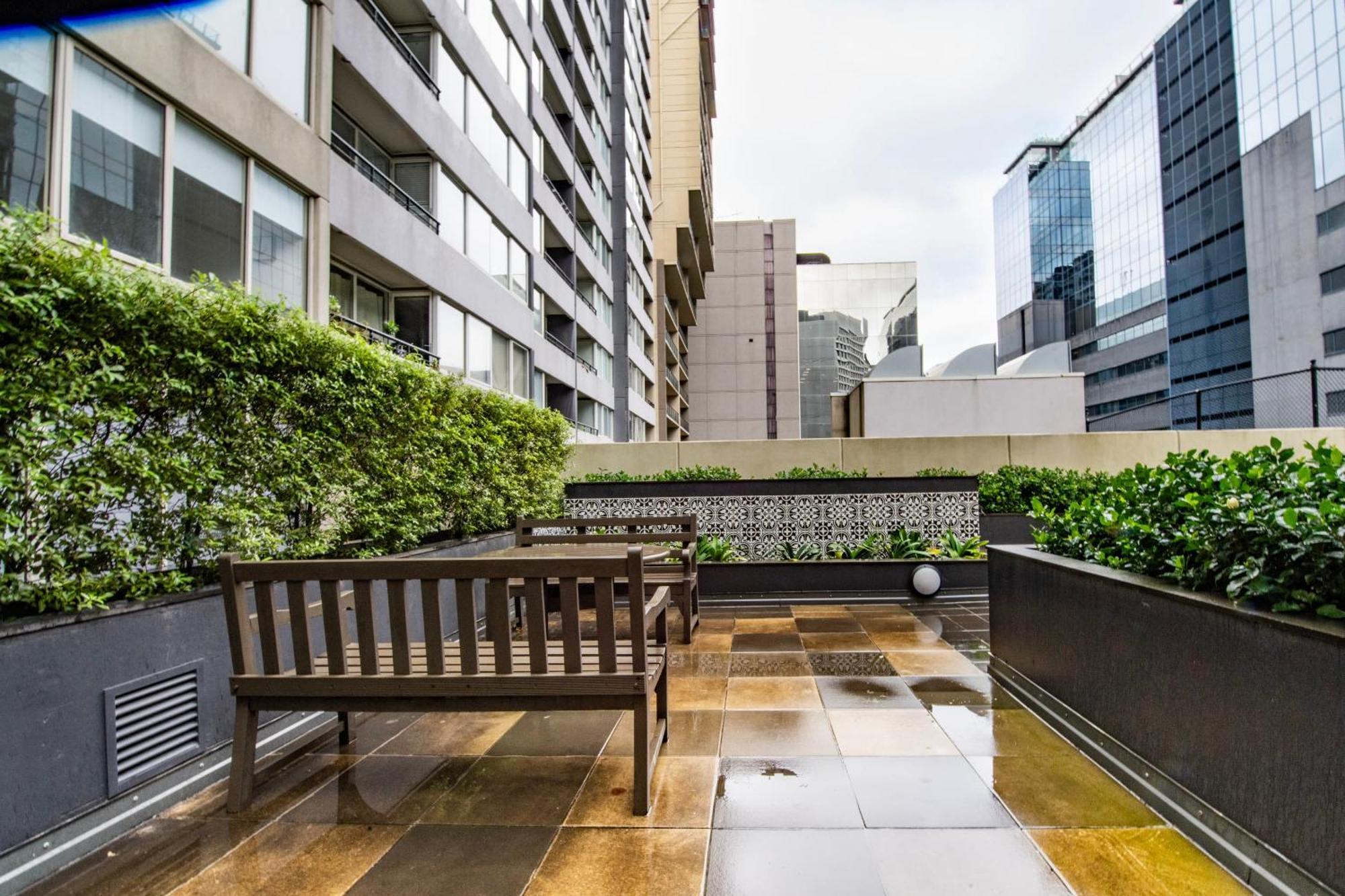 Apartment Cosy Gem; Tennis Court & Parking On St Kilda Rd *