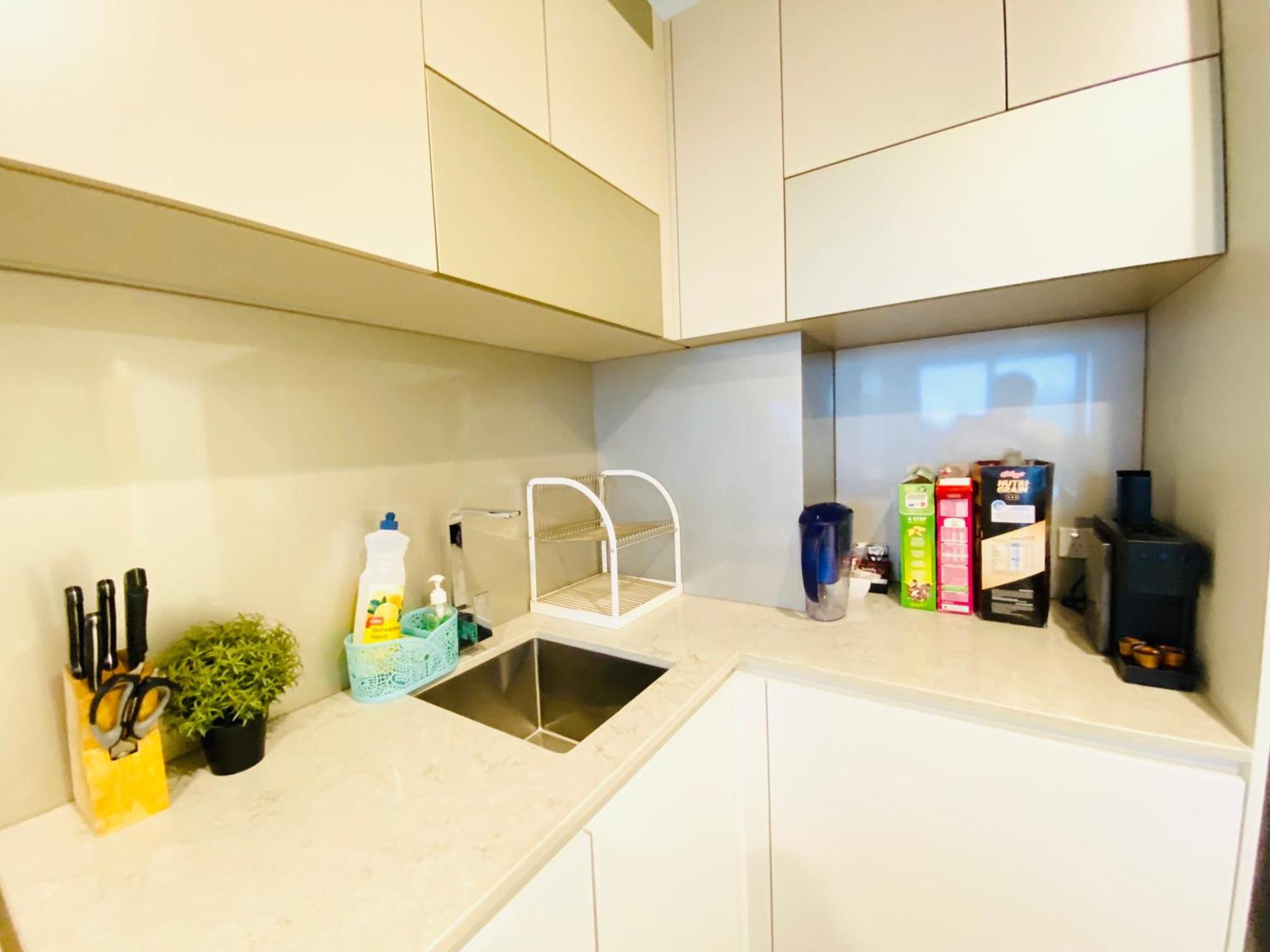 The Escape In Southern Cross Station Apartment *