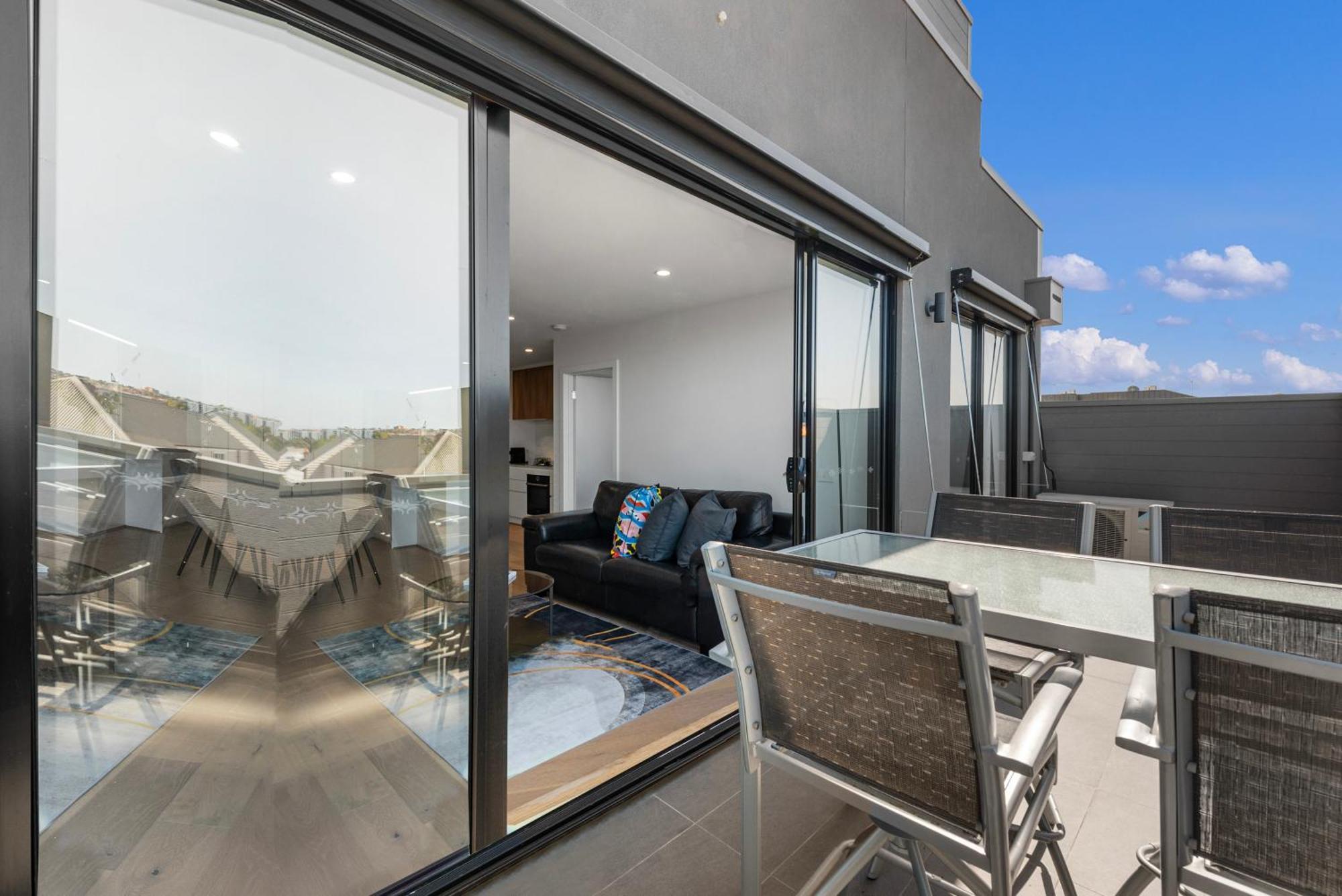 Queensview168 Moonee Ponds Apartment
