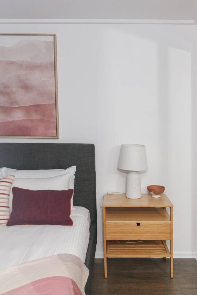 Kavanagh Breeze - Effortless Southbank Lifestyle Apartment