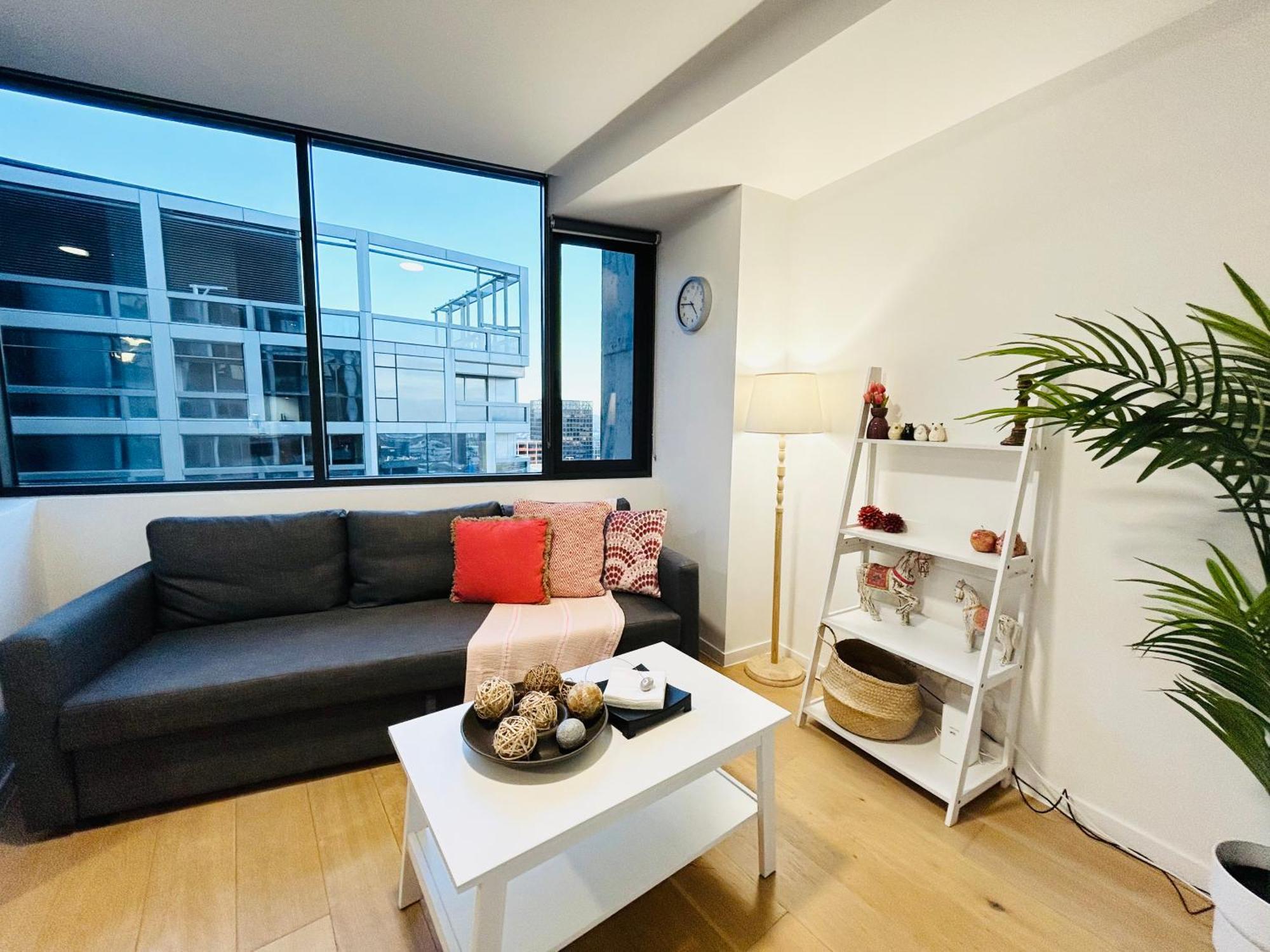The Escape In Southern Cross Station Apartment *