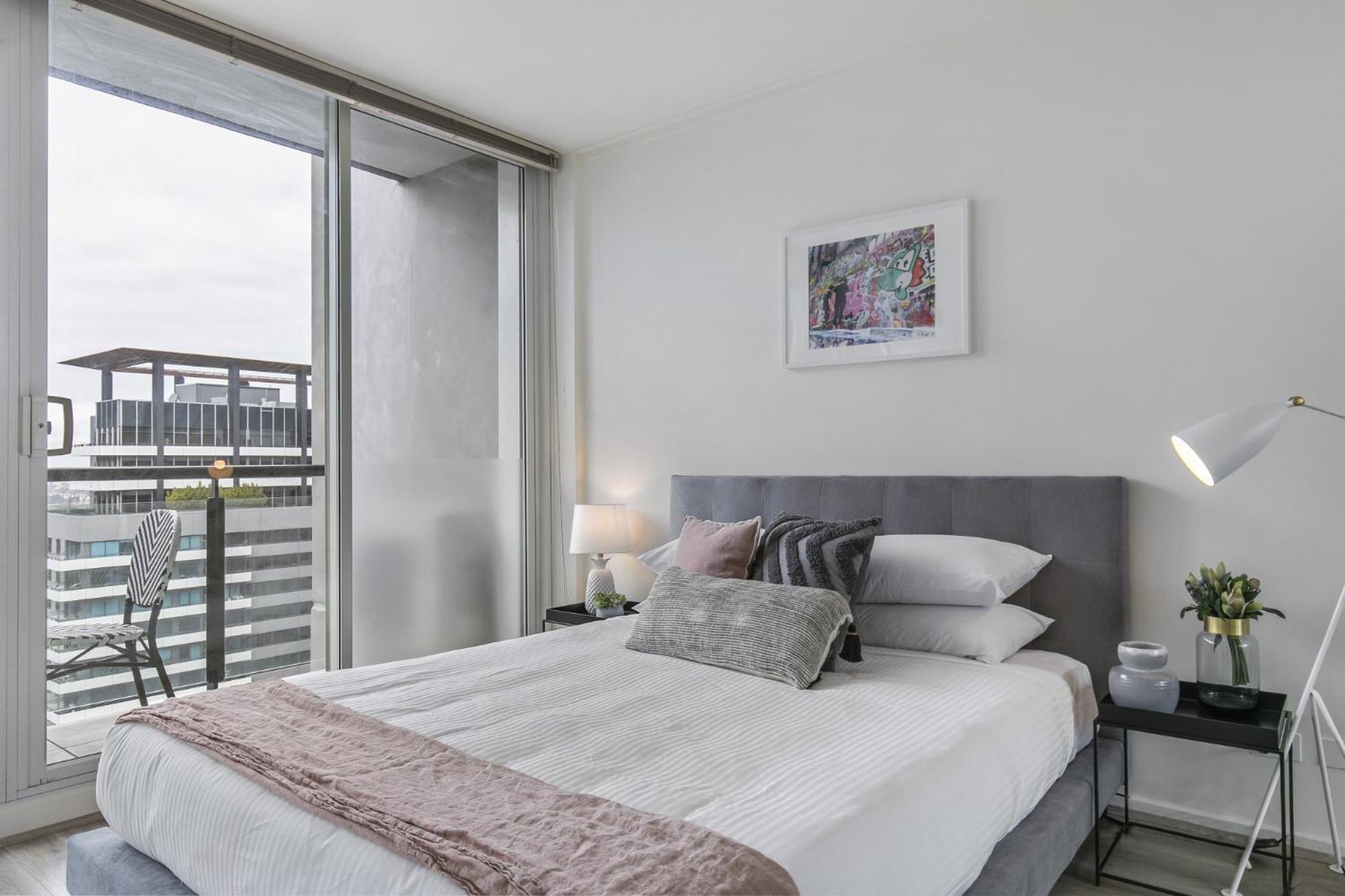Spacious Family Haven Near Centre Apartment Melbourne
