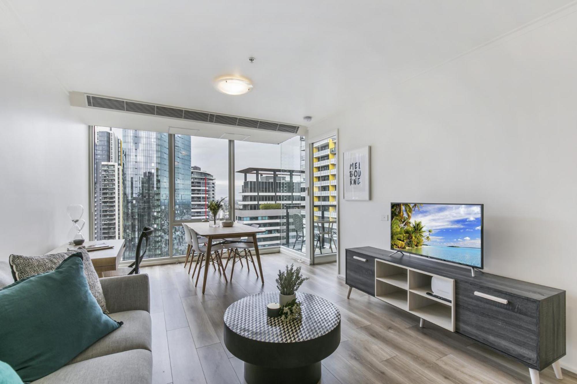 Spacious Family Haven Near Centre Apartment *