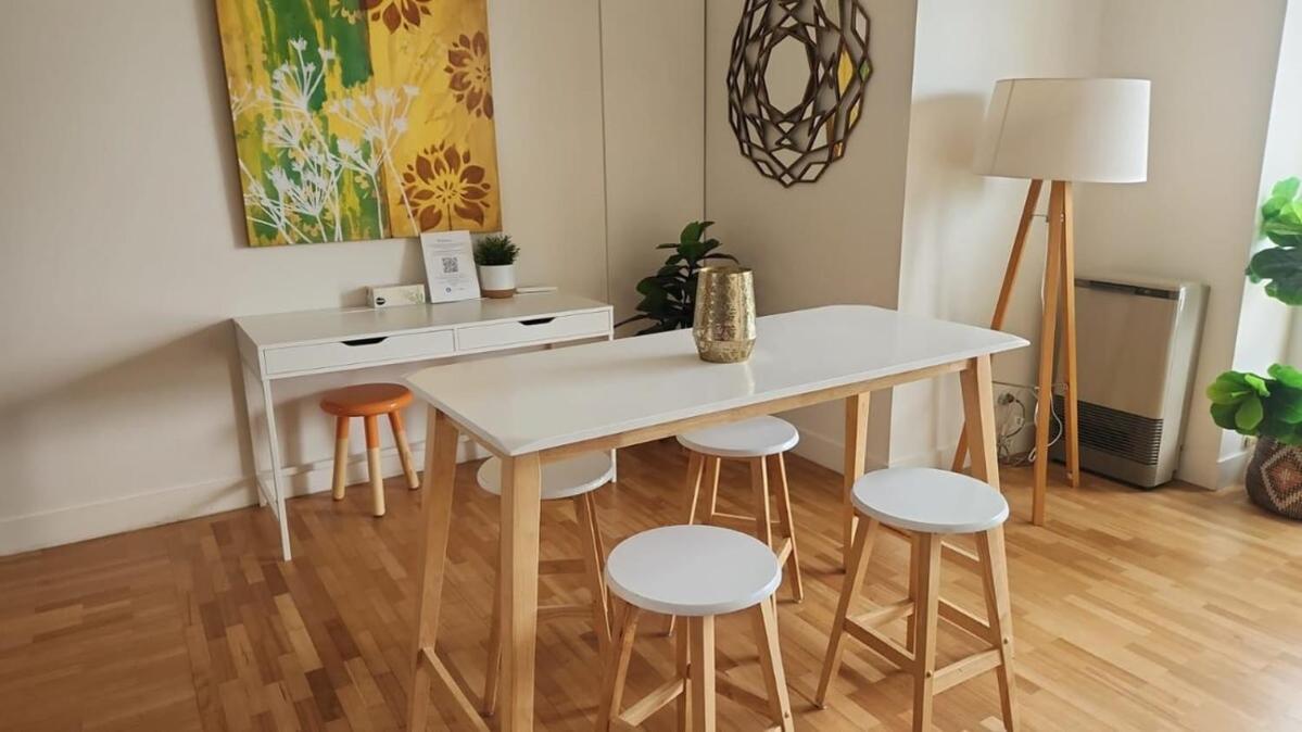 Spacious Carlton 1 Bedroom With Secure Parking Apartment *