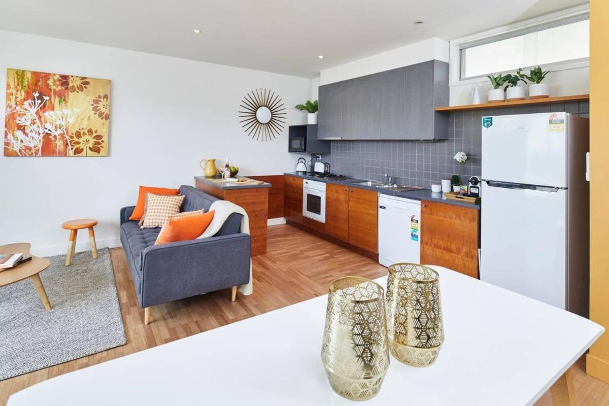 Spacious Carlton 1 Bedroom With Secure Parking
