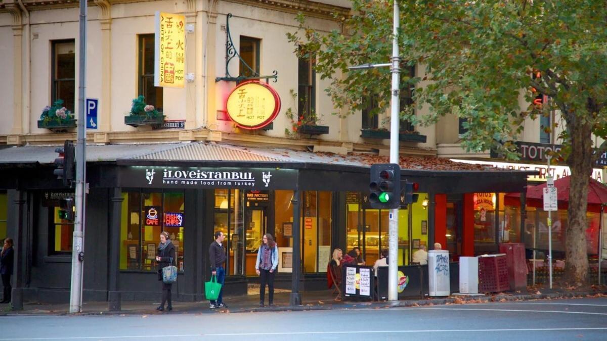 Spacious Carlton 1 Bedroom With Secure Parking * Melbourne