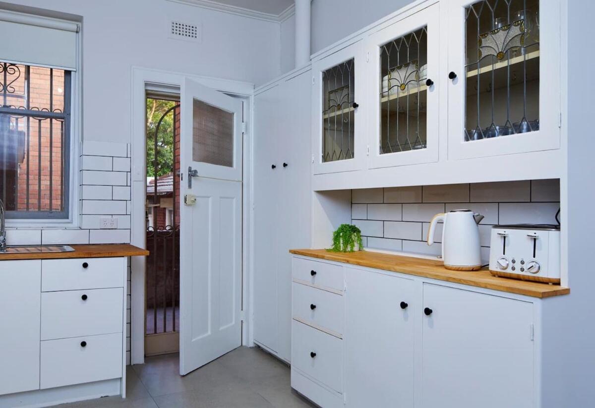 1 Bedroom Art Deco With Study *