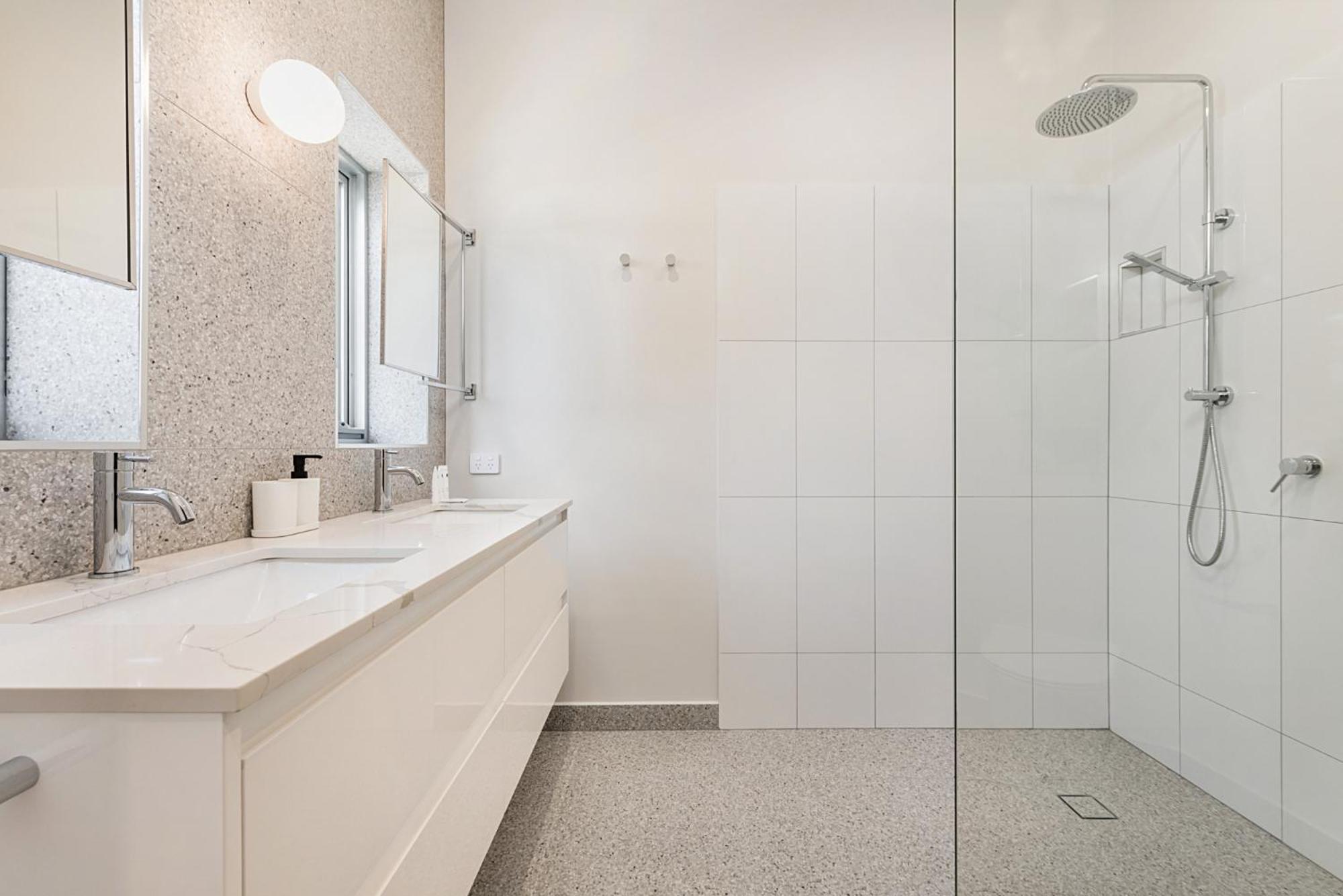 Incredible Balcony Duplex In The Heart Of Fitzroy Apartment *
