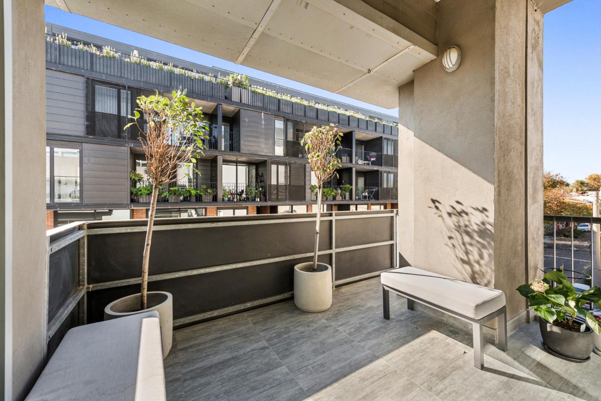 Incredible Balcony Duplex In The Heart Of Fitzroy Melbourne