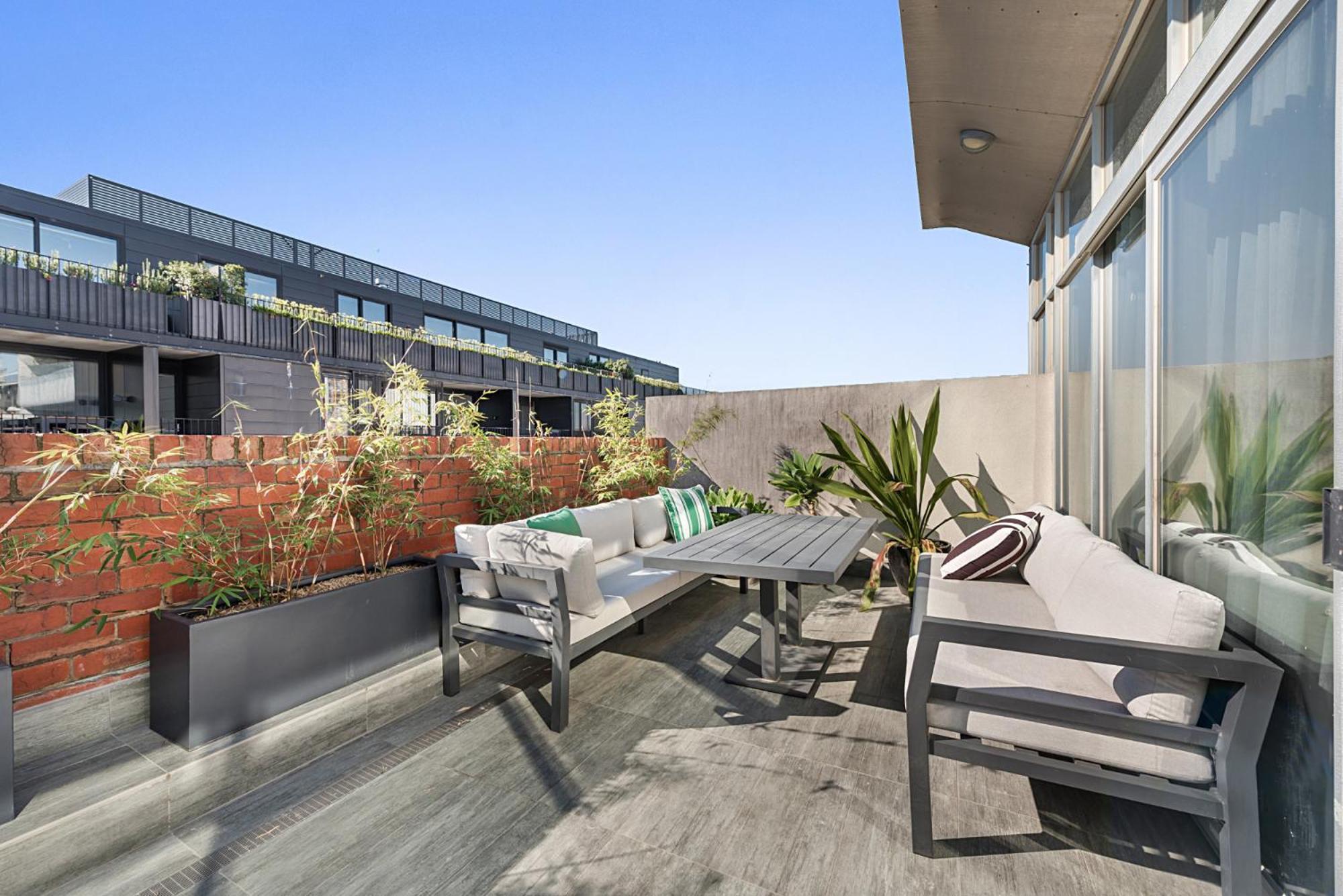 Apartment Incredible Balcony Duplex In The Heart Of Fitzroy *