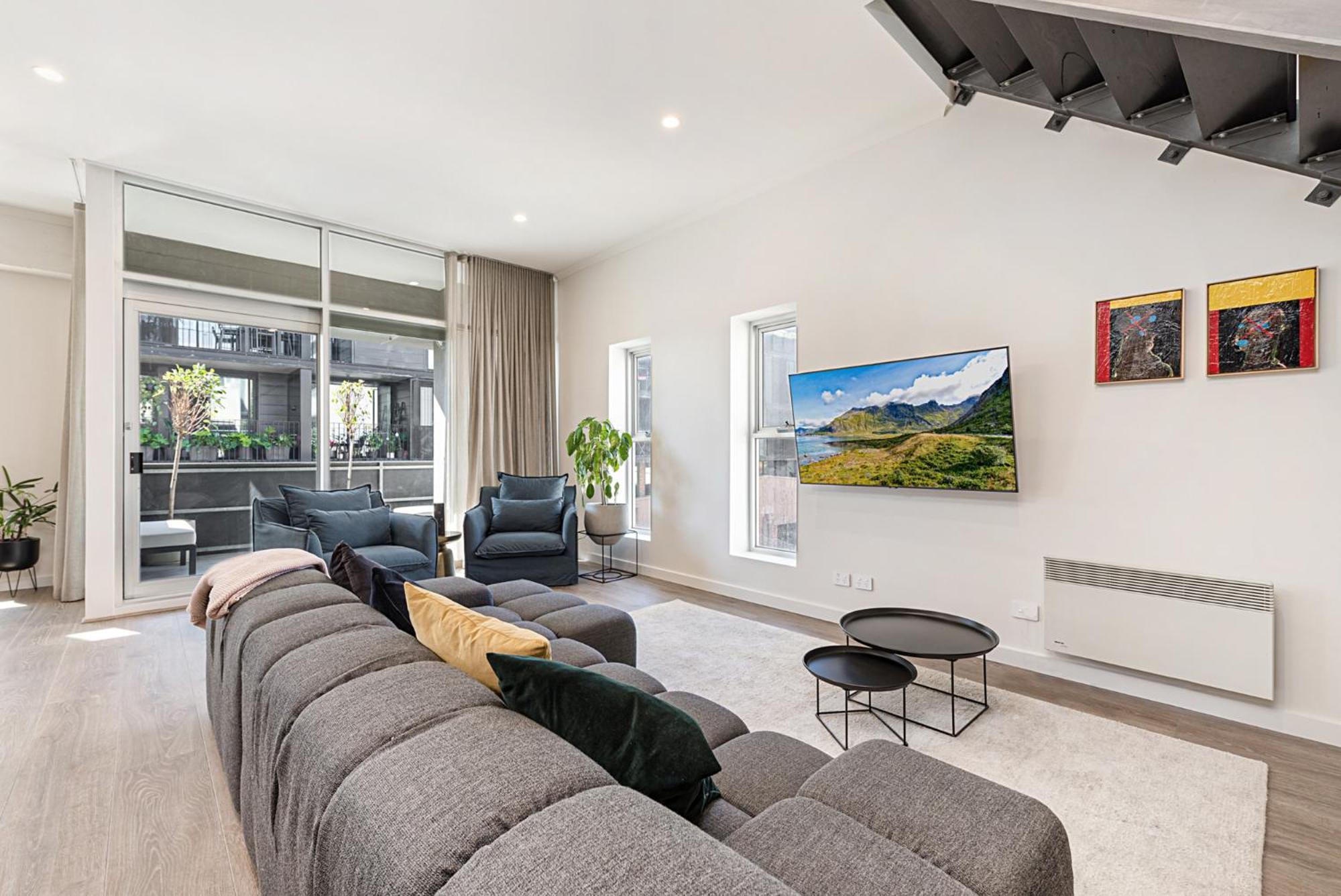 Incredible Balcony Duplex In The Heart Of Fitzroy