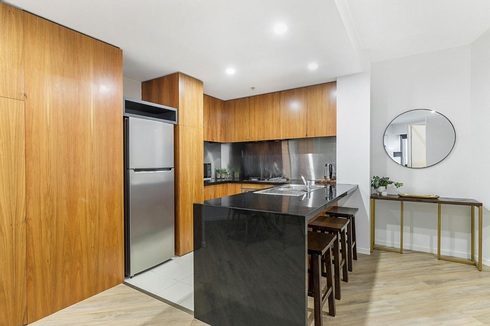 Executive Unit With Pool And Gym Near Riverfront Melbourne