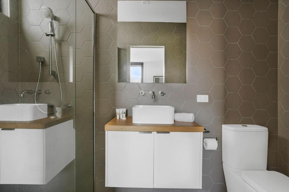 Contemporary 2br Up & Down Townhouse In Brunswick * Melbourne