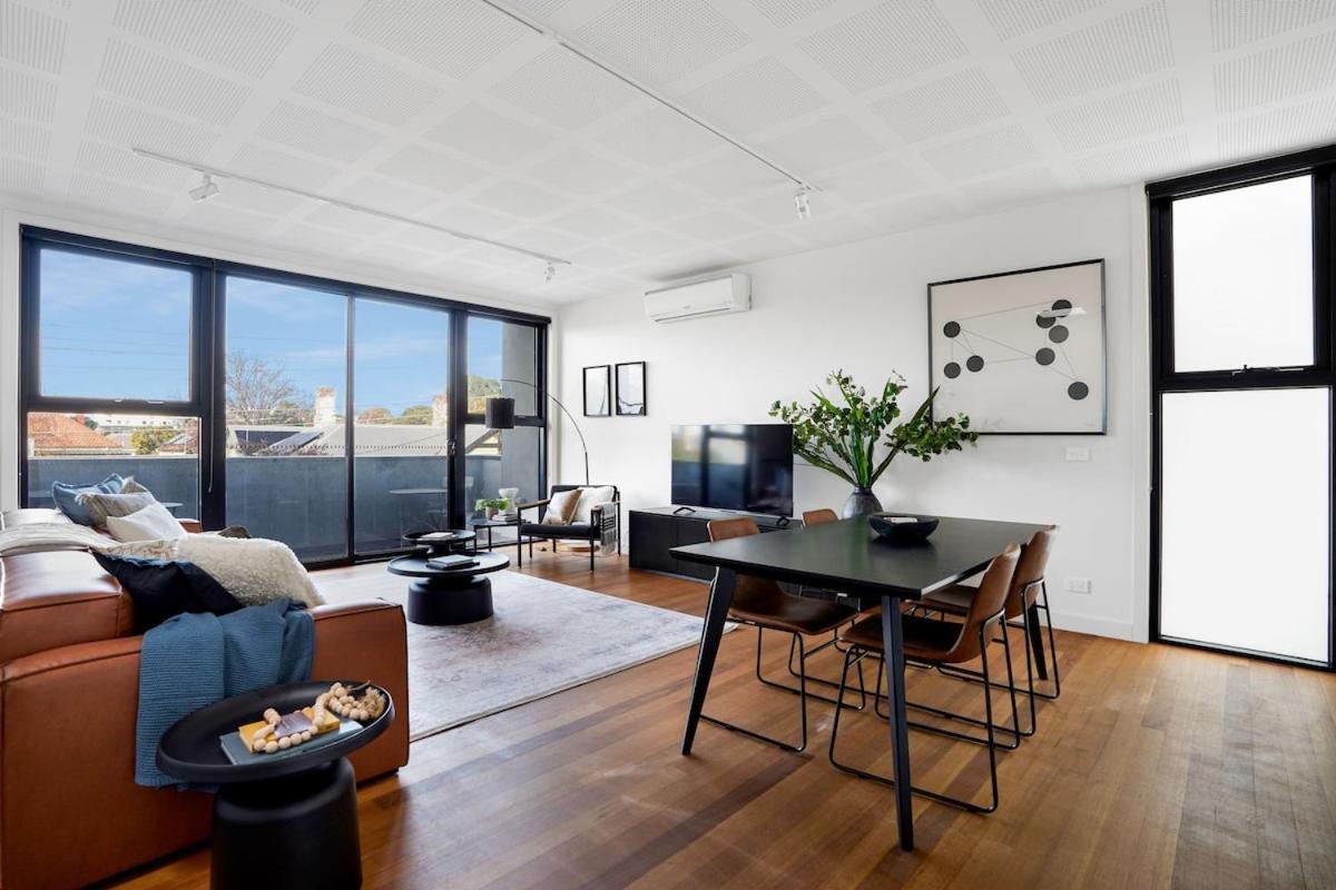 Holiday home Contemporary 2br Up & Down Townhouse In Brunswick