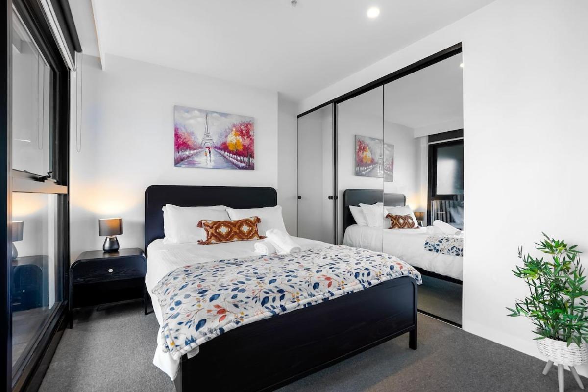 Marina Tower - 21st Floor With Beautiful View Apartment *