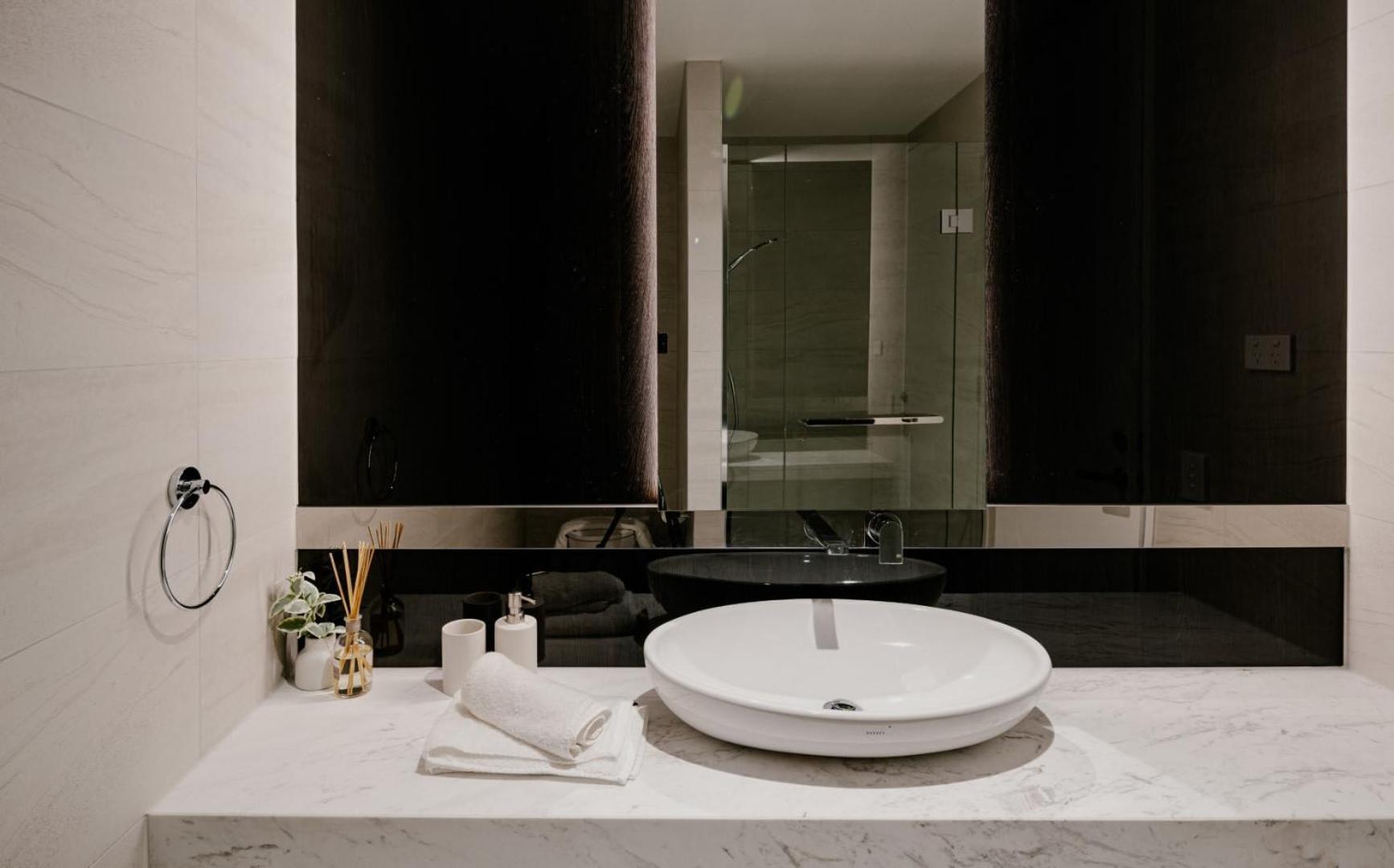 Luxury 4 Bed - Pool And Parking * Melbourne