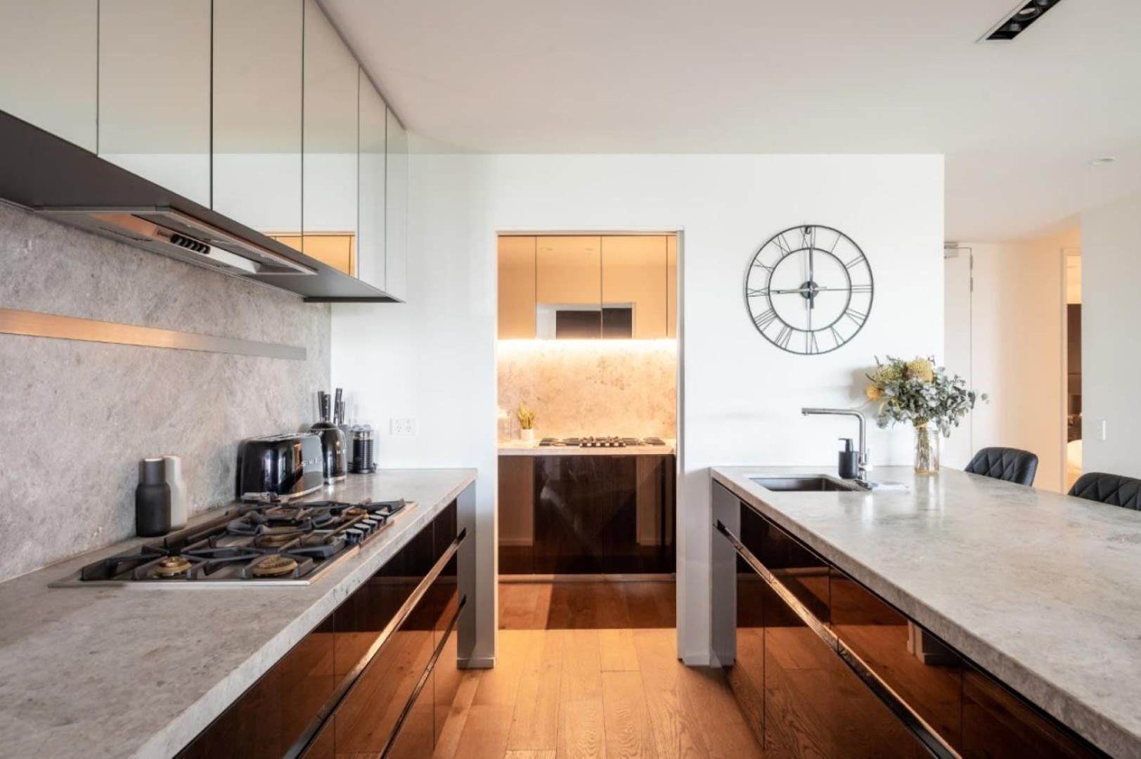 Apartment Luxury 4 Bed - Pool And Parking Melbourne