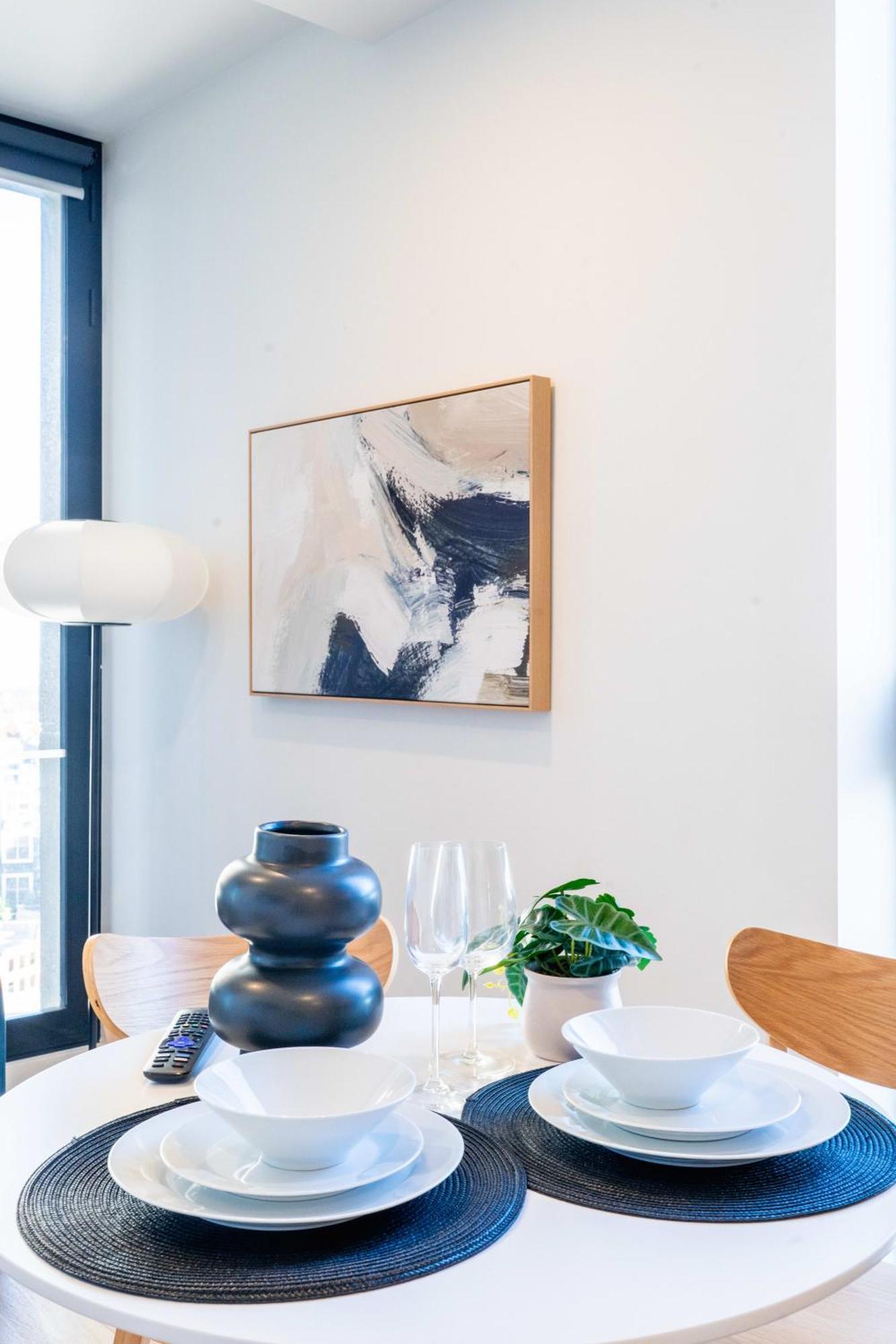 Apartment Elegant 2br Skyline Free Parking *