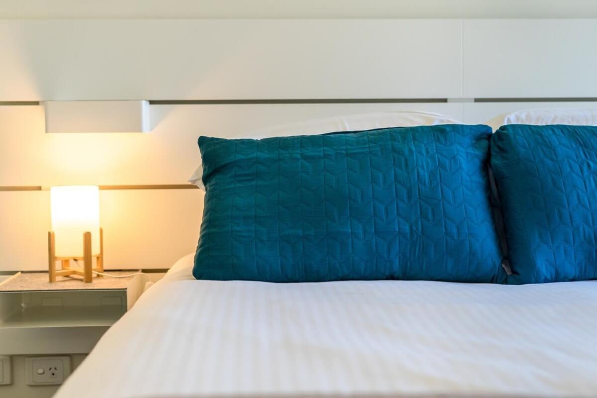 Madecomfy Spacious Cbd In Prime Location